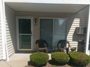 9 Sunmist Sq APT E, Buffalo, NY 14228