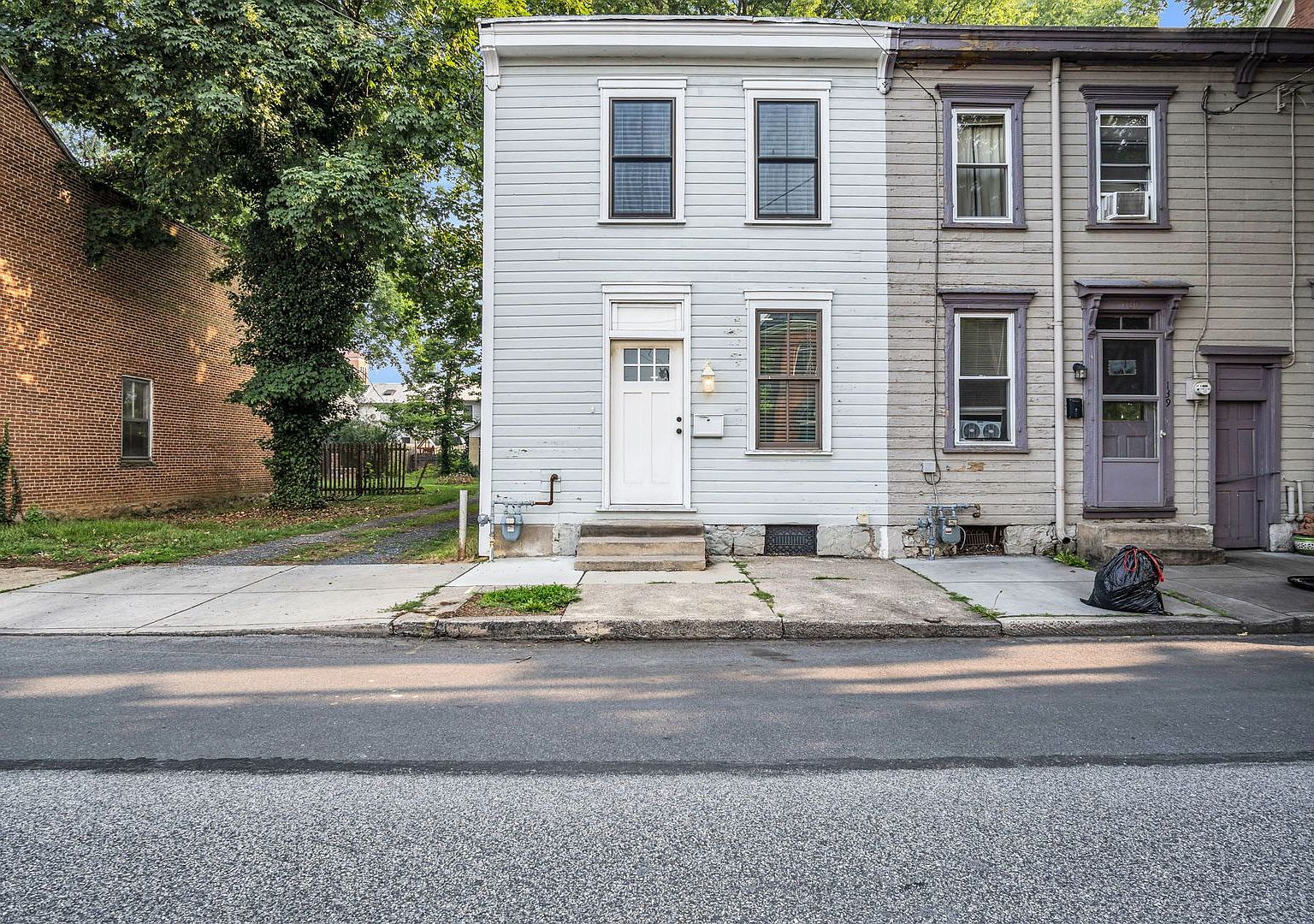 137 E Pomfret St, Carlisle, PA 17013 Zillow
