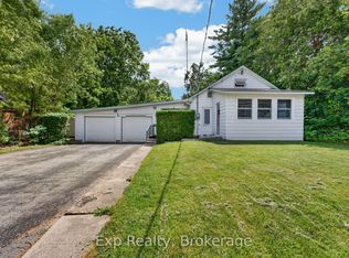 43 Paul St, Prince Edward County, ON K0K2T0