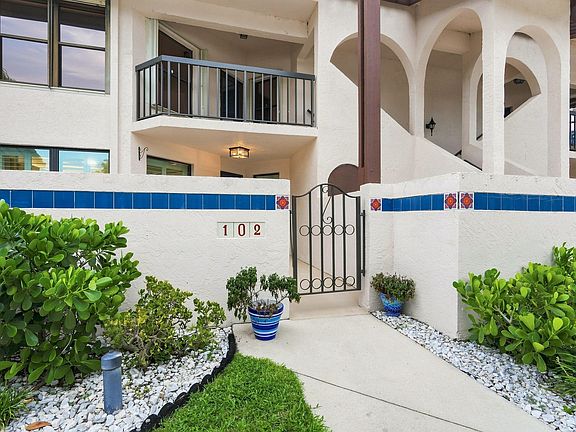 2nd image of 3410 SE MARTINIQUE Trace #102