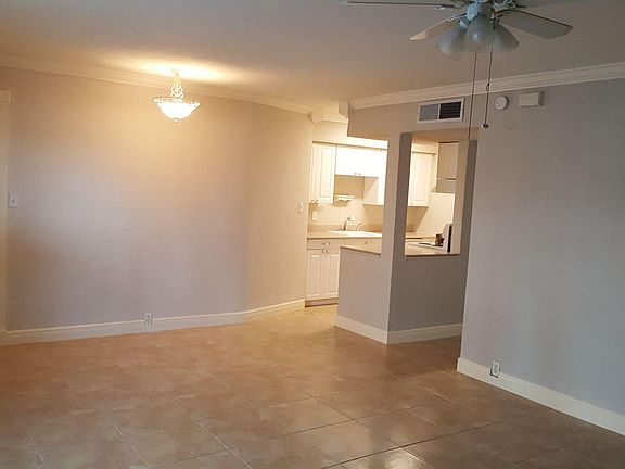 4th image of 5861 Inwood Dr APT 7A
