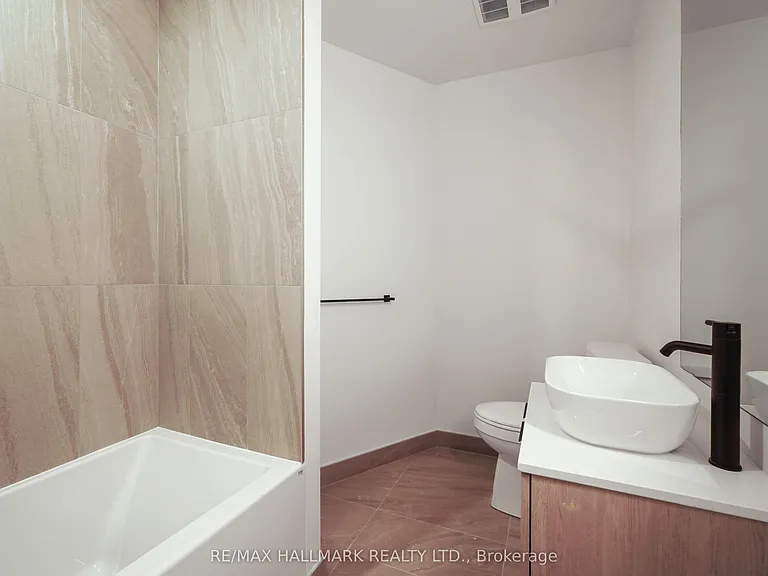 1185 Dupont St #627 — Photo 24