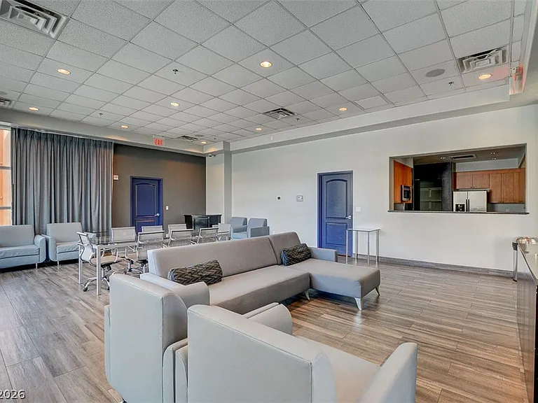 62 E Serene Ave #414 — Photo 6