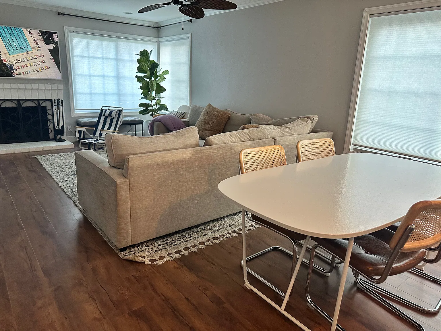 906 Woodgrove Dr — Photo 2