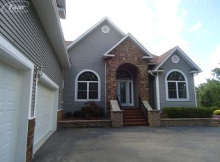 7699 Silver Lake Rd, Linden, MI 48451