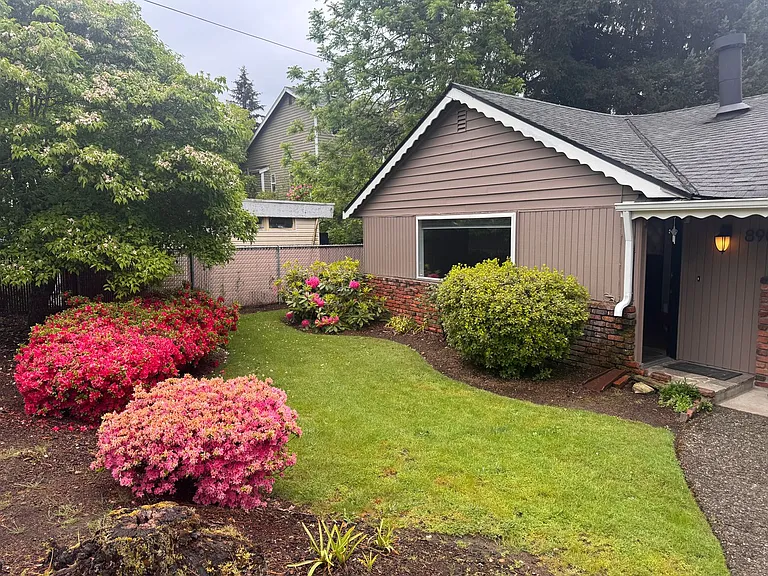 8900 32nd Ave NE — Photo 24