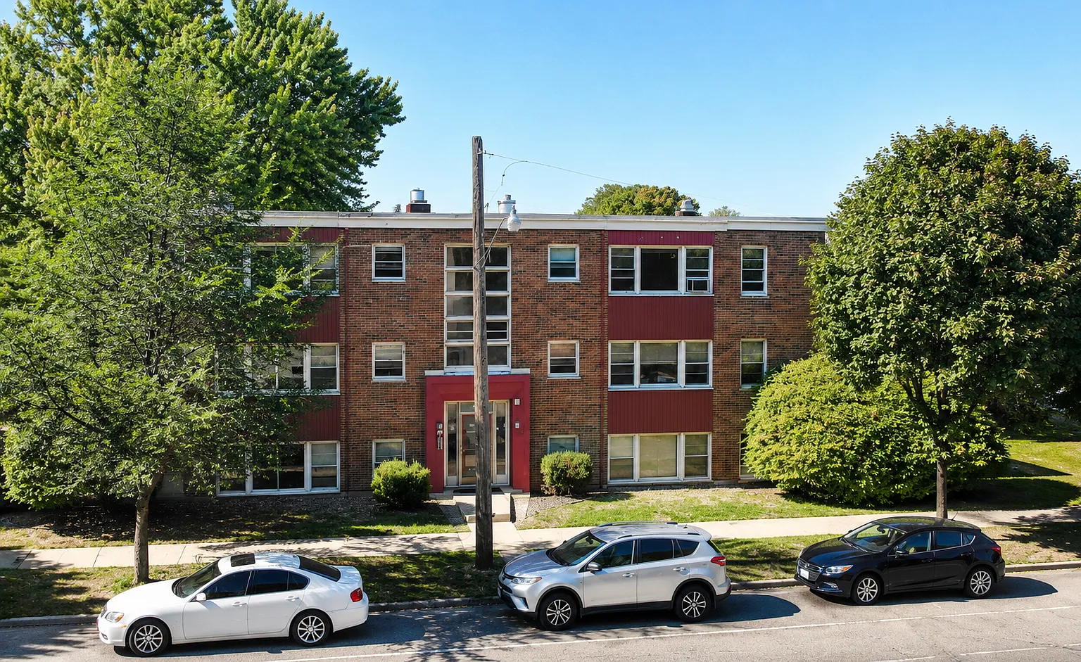 Cleveland/Niles Apartments — Photo 1