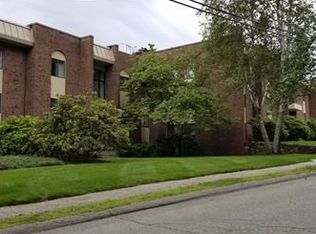 47 Angleside Rd APT 1, Waltham, MA 02453