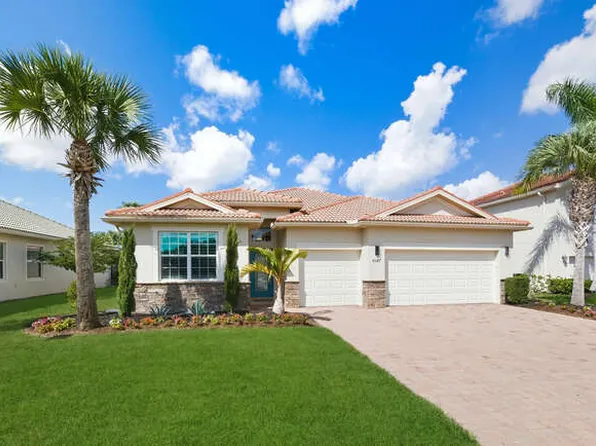 8047 Princeton Dr, Naples, FL 34104