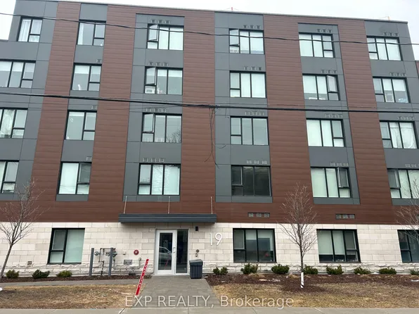 19 Robinson Ave, Ottawa, ON