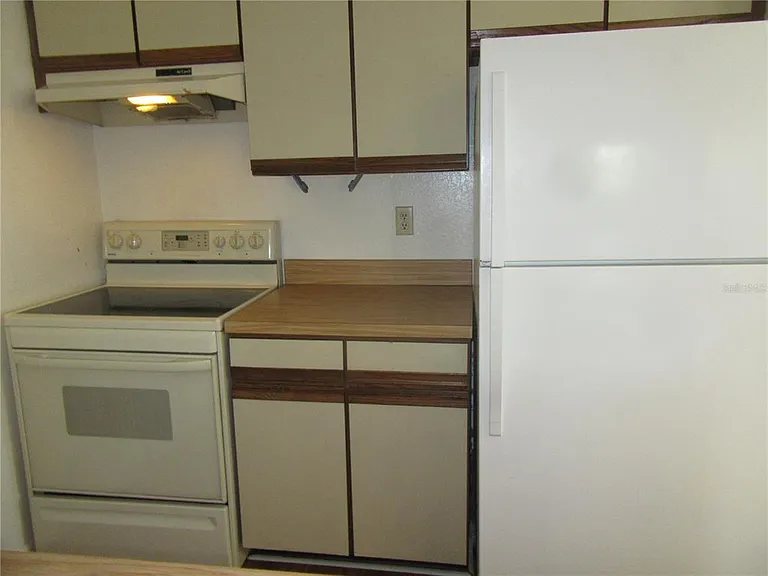 8423 Seminole Blvd #203 — Photo 32