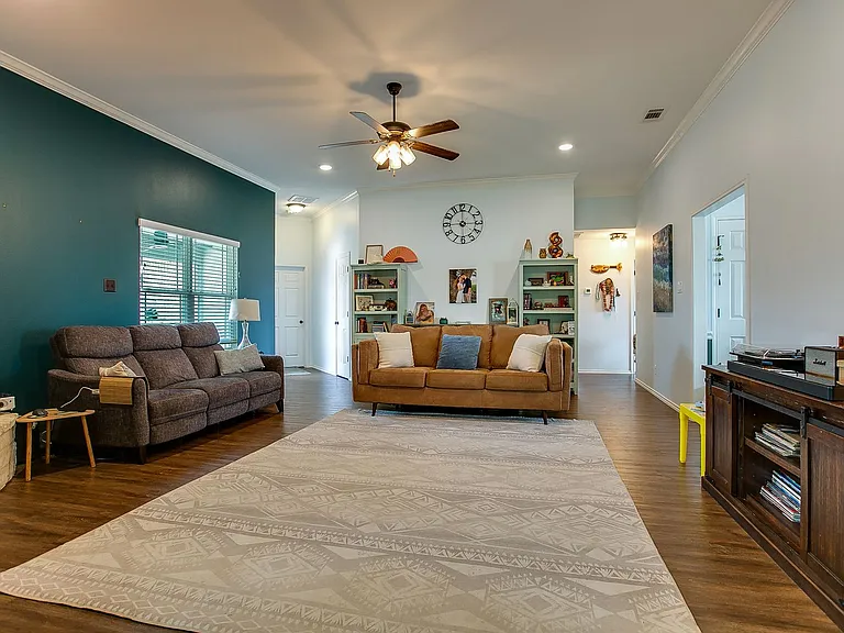 5022 Red Oak Ln — Photo 8