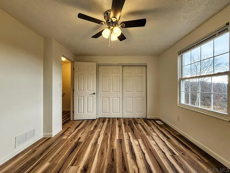 431 Devon Dr — Photo 17