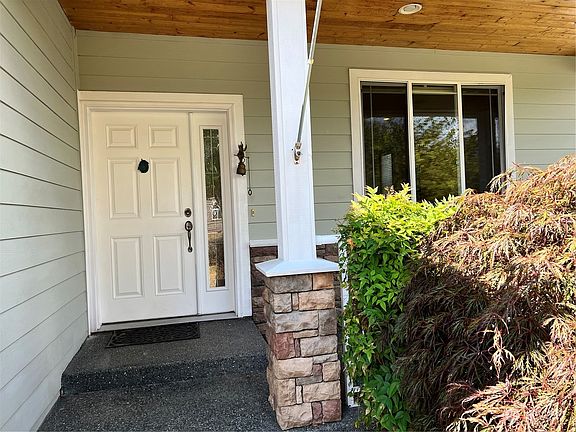 2nd image of 1620 Fruitland Drive