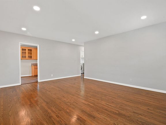 4th image of 1425 Termino Ave