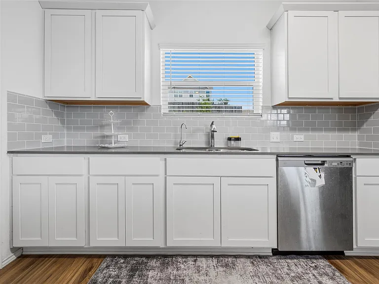 100 Wind Flower Ln — Photo 15