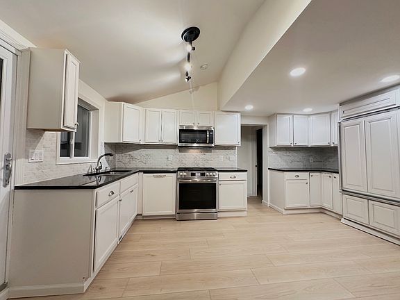 4th image of 180 Northern Pines Rd