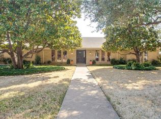 4556 Harvest Hill Rd, Dallas, TX 75244