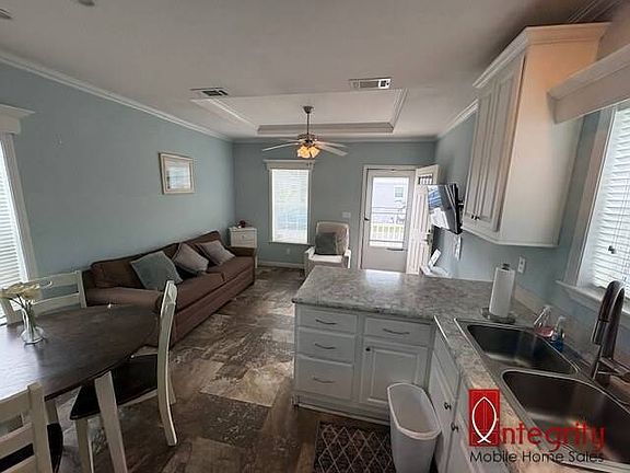 3rd image of 2744 Camper Ave