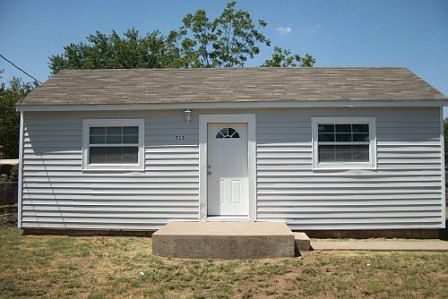1st image of 713 W 3rd St