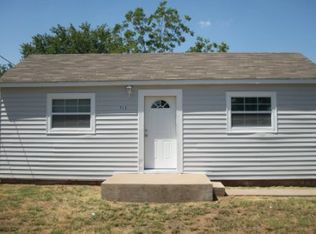 713 W 3rd St, Burkburnett, TX 76354