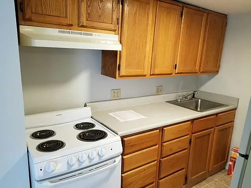 7 1/2 Fletcher St Photo 1