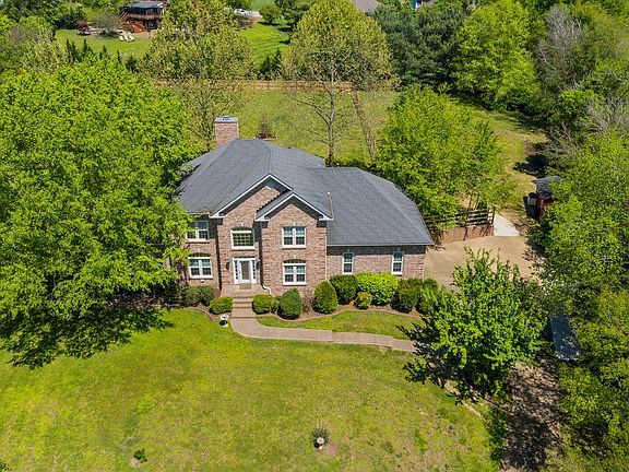 3rd image of 2262 Scott Dr