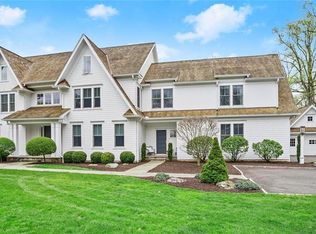 5 Twin Circle Dr, Westport, CT 06880