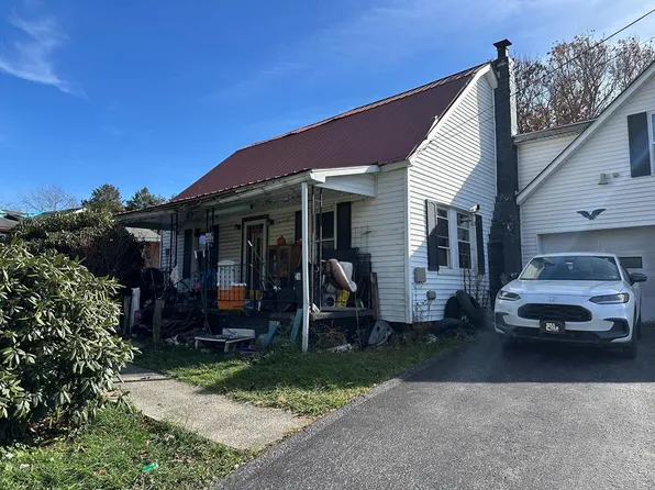388 Old Grove Rd, Beckley, WV 25801