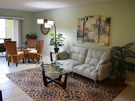 3rd image of 301 Olivewood Pl APT O125