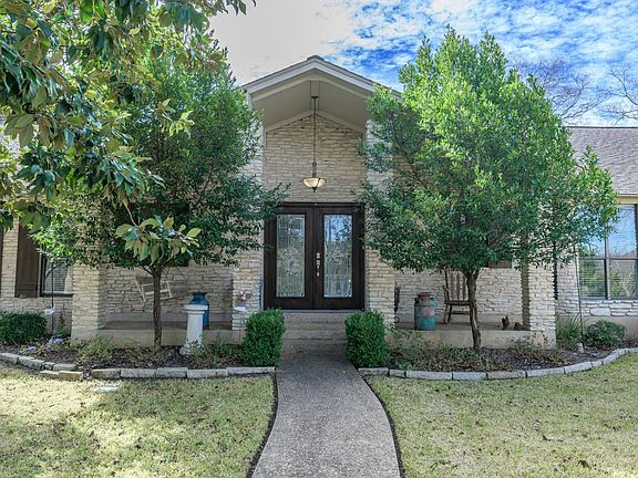 2nd image of 607 Shady Hollow Dr