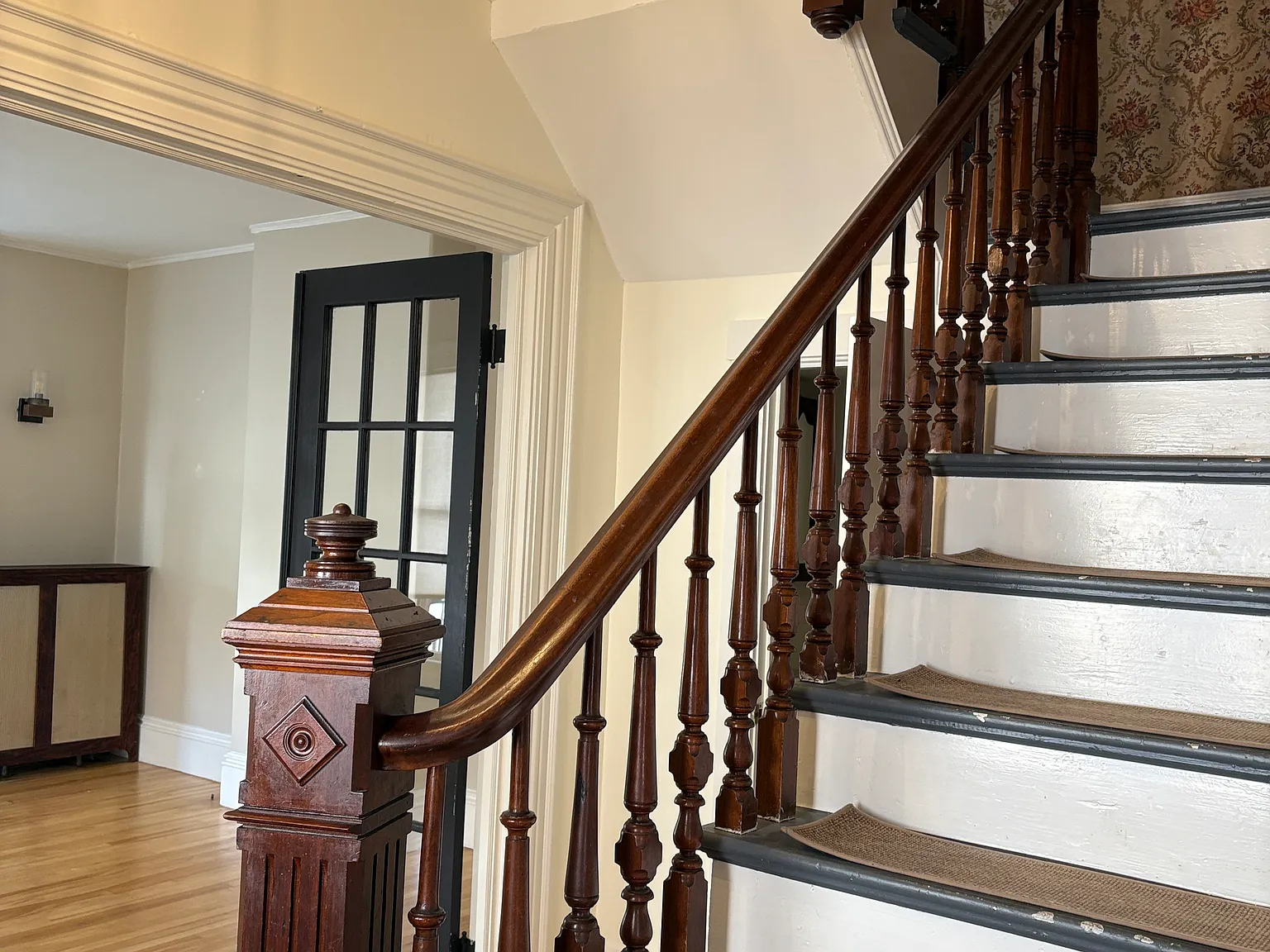 15 Elm St — Photo 2