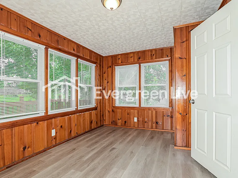 10409 Niblic Dr — Photo 13