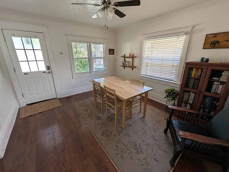 129 W Paxton Ave — Photo 4