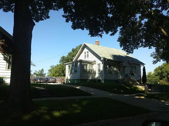 2nd image of 2861 N 1st St