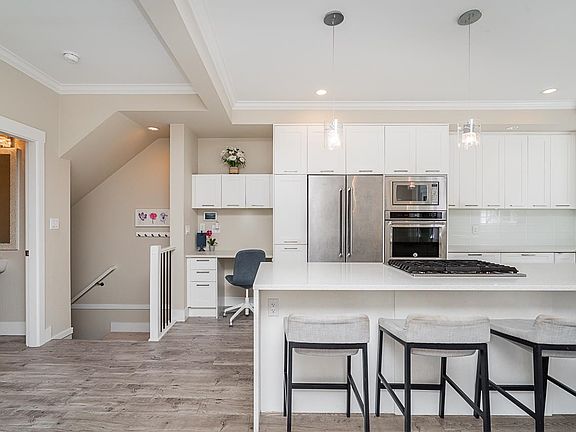 5th image of 16488 64th Ave #200