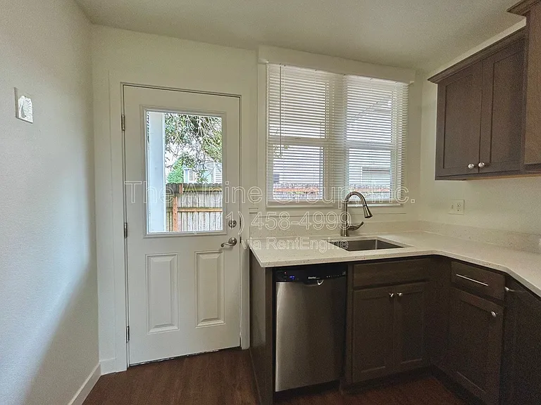 5821 SE Knapp St #4 — Photo 24