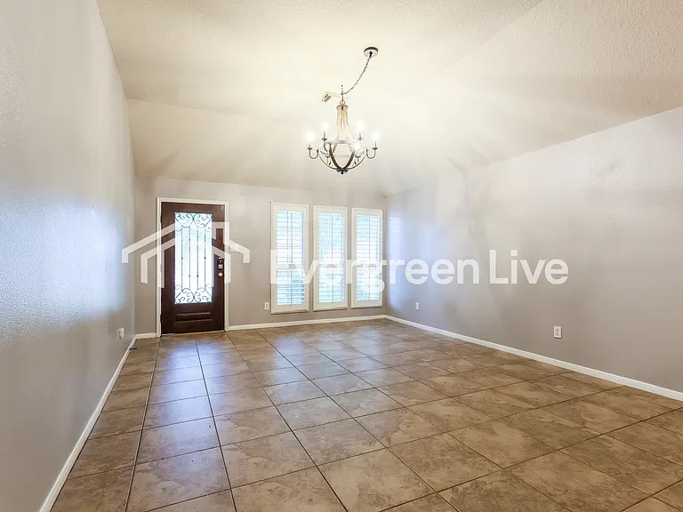 15411 Hickory Dale St — Photo 5