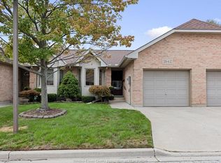 2642 Norfolk Pines Cres #15, Windsor, ON N9E4S5