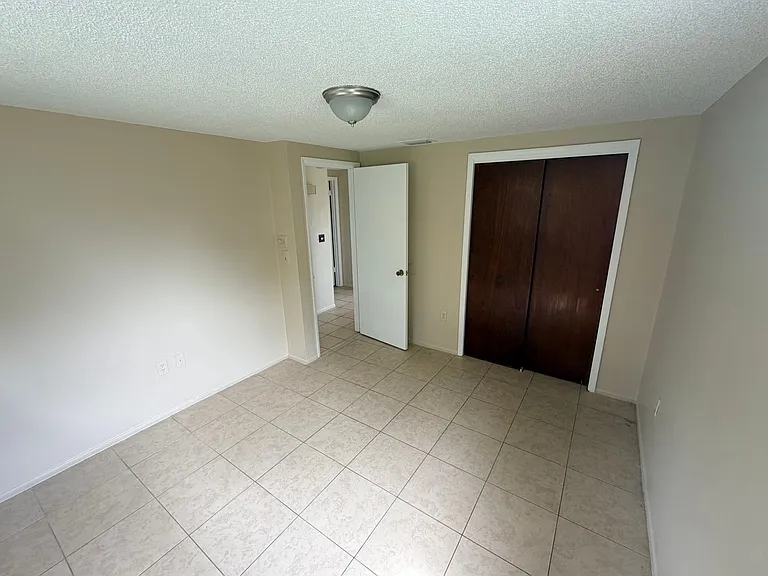 5848 Siesta Ln — Photo 12