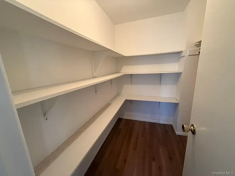 31 Stanford Ct — Photo 7