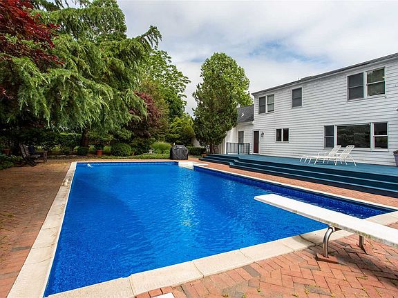3rd image of 740 Country Club Dr