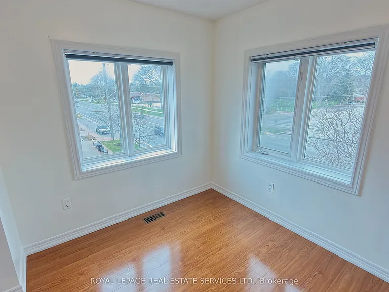 362 Plains Rd E #6 — Photo 13