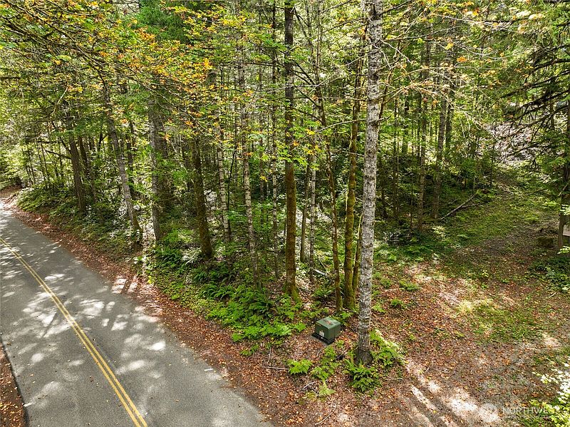4th image of 350 Craig Road