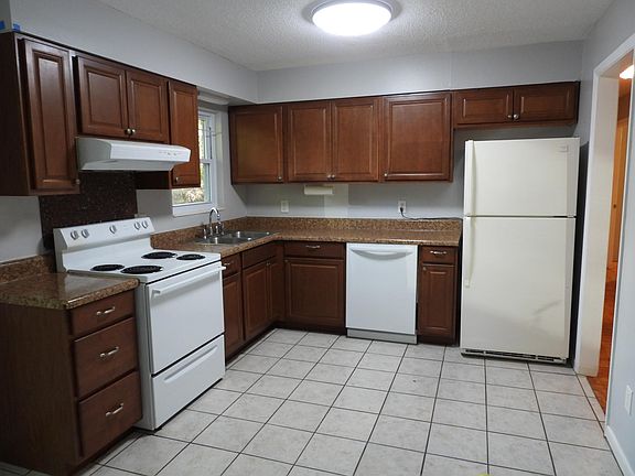 3rd image of 4120 NW 21st St