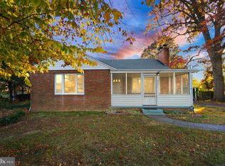 6329 Edgemoor Ln, Alexandria, VA 22312