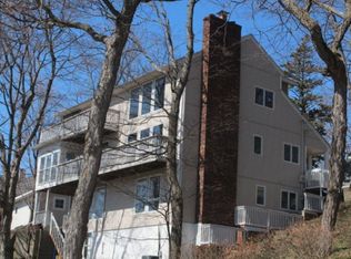 2426 Waukazoo Trl, Macatawa, MI 49434