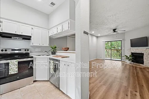 1013 Chestnut St #B1 Photo 1