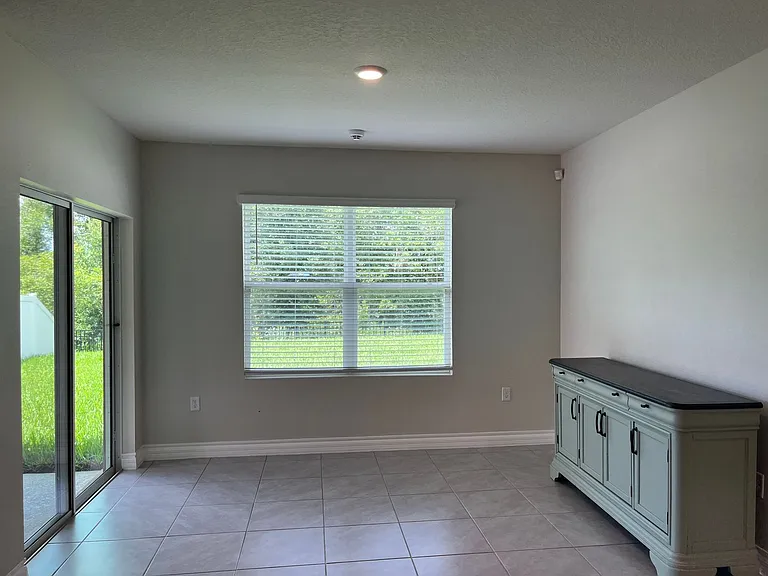 3031 Staten Dr — Photo 15