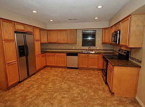 3rd image of 3354 Kinkaid Dr